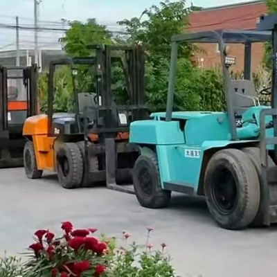 通州區(qū)梨園起重機(jī)出租  吊車(chē)出租  叉車(chē)出租
